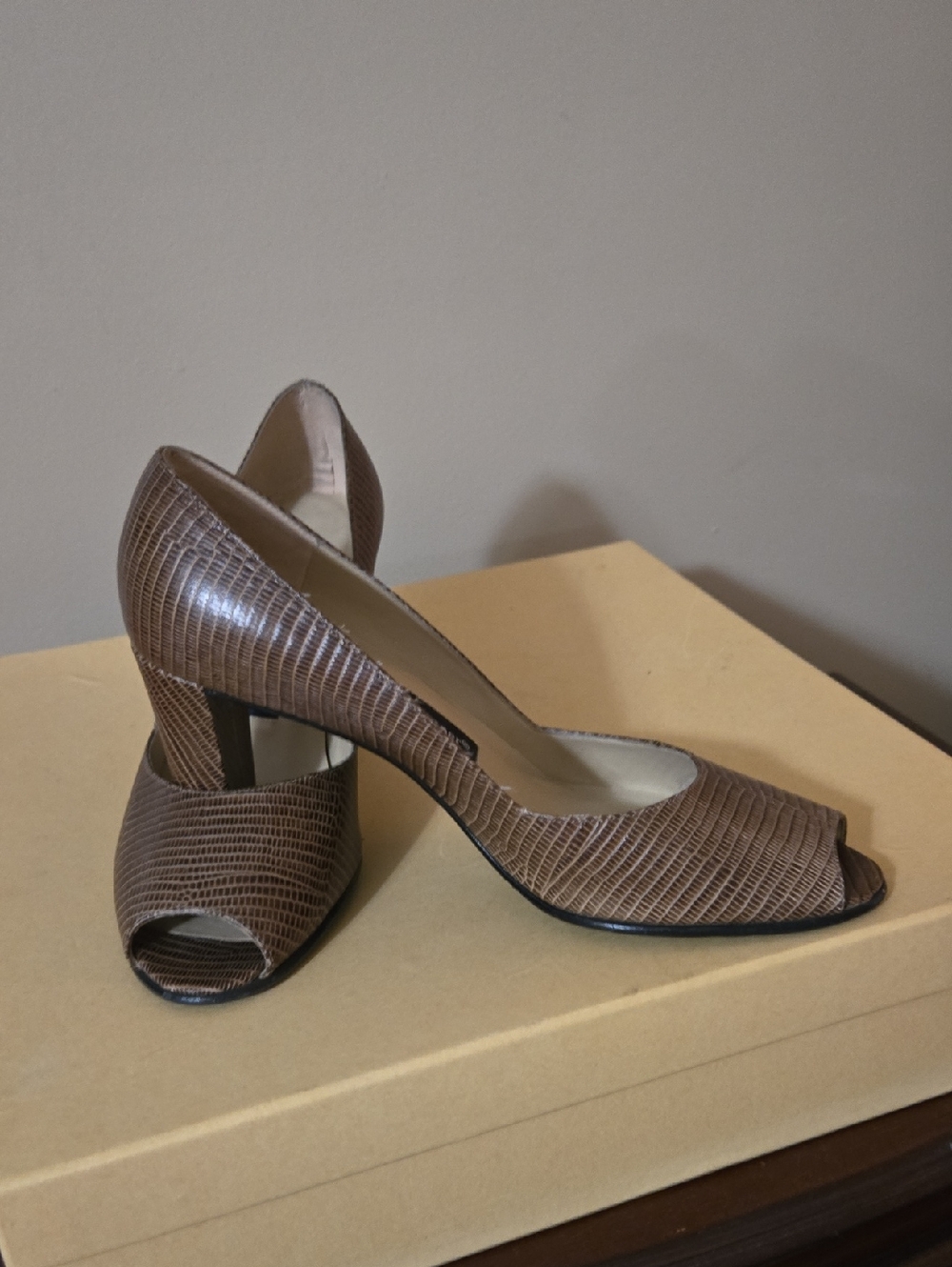 Etienne Aigner Brown Textured Leather Peep-Toe Heels Size 7M